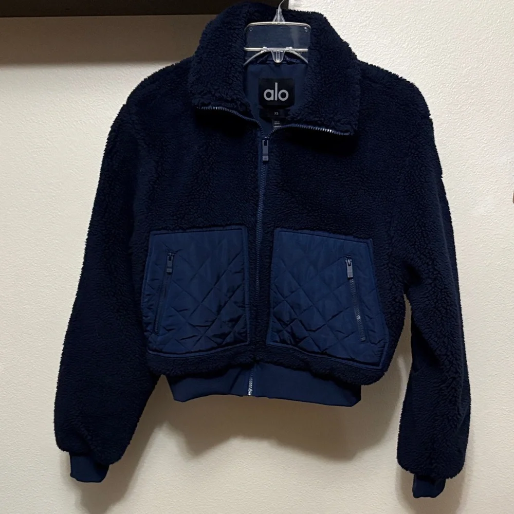 ALO Yoga Navy Blue Sherpa Edge Bomber Jacket Sz XS fits S also, NWT, PRICE FIRM